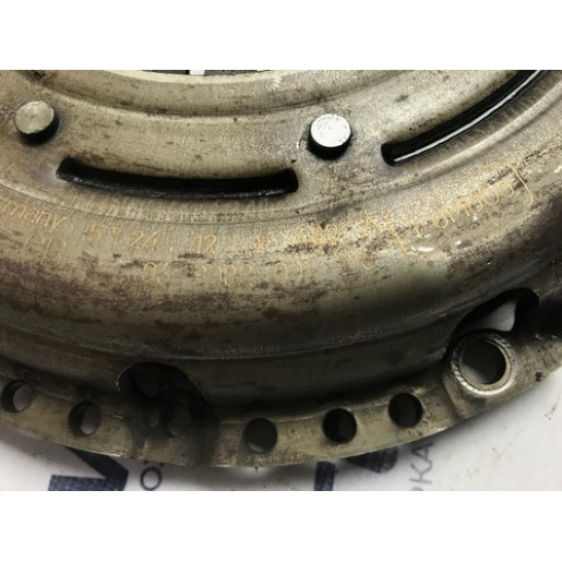 Корзина зчеплення Ford Focus 3 1.6TDCI 2011-2017 AV617563CB